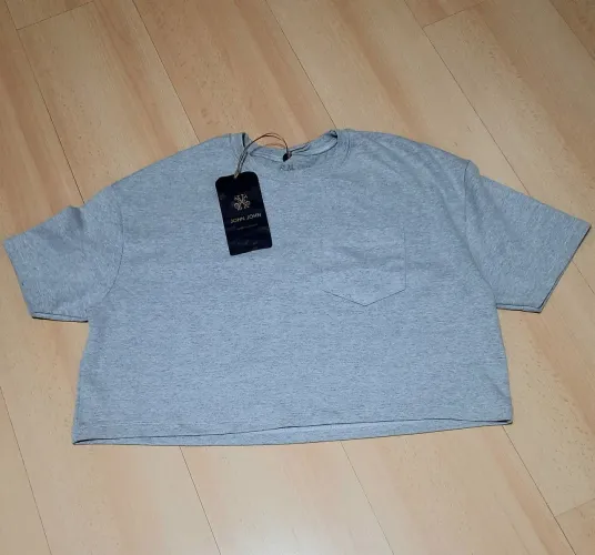 Camiseta John John Cinza com Bolso