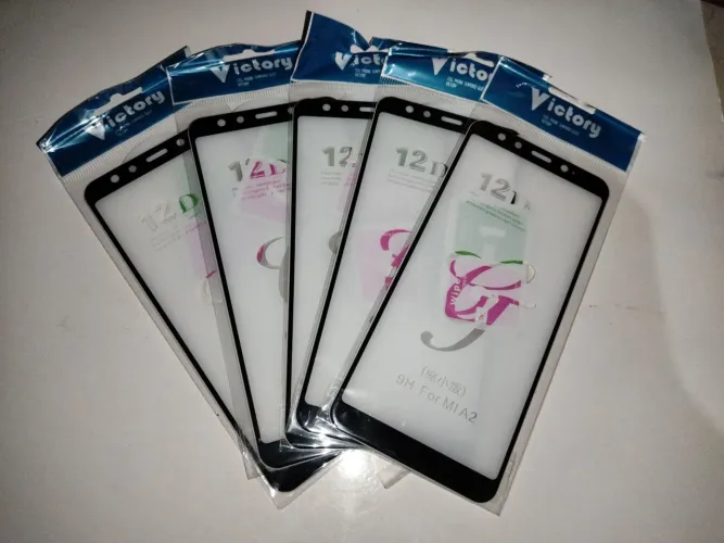 Kit 5 películas 12H para Mi A2 6x bordas pretas boleadas