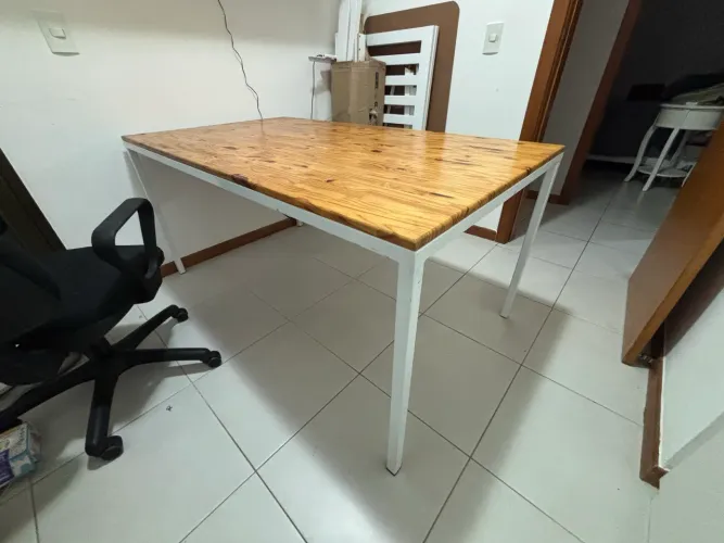 Mesa Metalon e Pinus