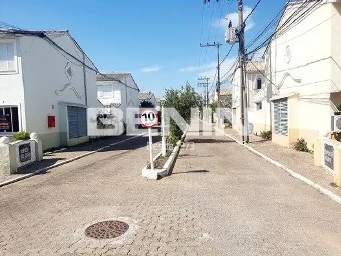 Venda de Casa em Condomínio em Canoas-RS, bairro Rio Branco com 88.79m² Área Const. e 100.