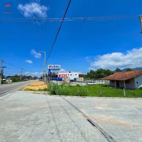 Imóvel para ponto comercial  no bairro Campo Duna em frente a SC434