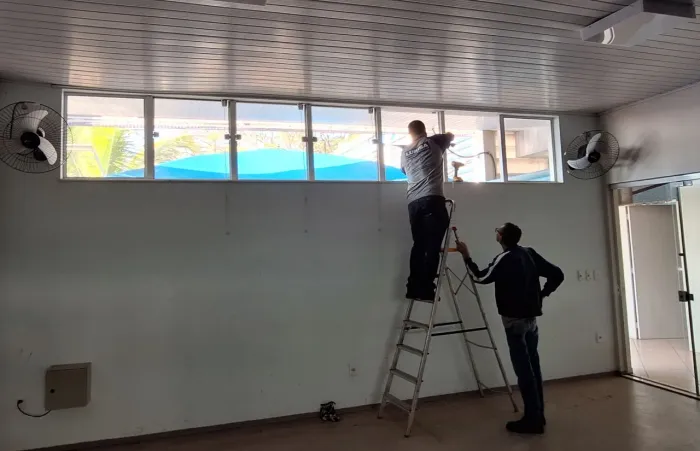 5 Janelas de Vidro, vitros em perfeito estado