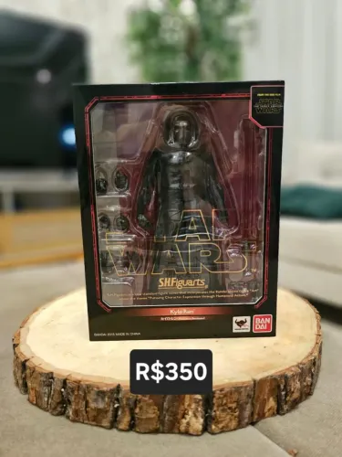 Kylo Ren Star Wars SH figuarts