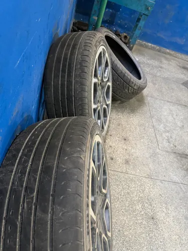 Vendo duas rodas aro 22 da ranger