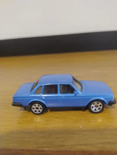Miniatura Volvo 240 Azul - Mattel
