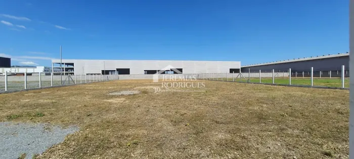Terreno comercial ou industrial para venda e locação com 2.000 m² no bairro Feital em Pind