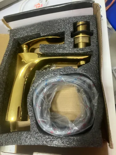 TORNEIRA MONOCOMANDO DOURADA LUXO PARA LAVABO