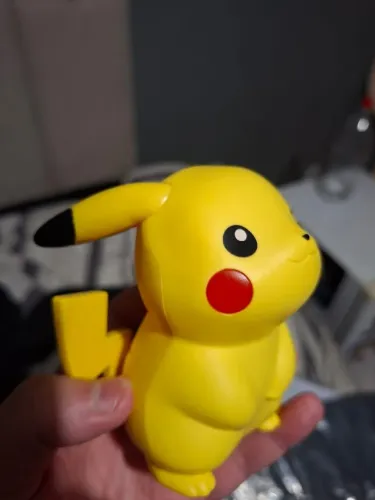 Pikachu Mc Donalds 2012