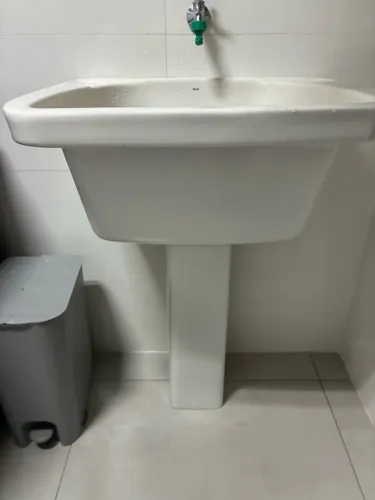 Tanque DECA cerâmica