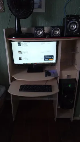 Estante para Computador