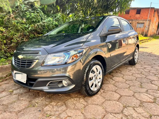 Chevrolet Onix Hatch LT 1.4 8V Flex Power Mec. 4P 2016