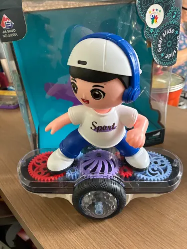Boneco Skatista Musical Infantil Com Som