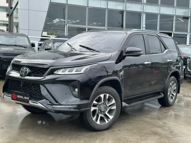 Toyota Hilux SW4 Diamond 2.8 TB 4X4 Die. Aut. 2026