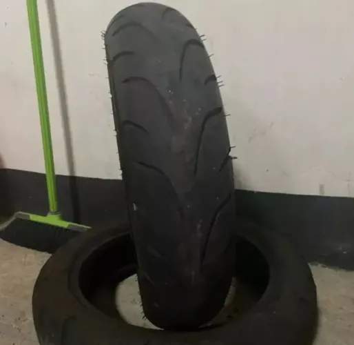 Par de pneus IRC originais usados da NMAX 160