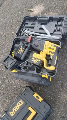 MARTELETE 3KG DEWALT BATERIA 1.250W NA MALETA PROFISSIONAL COM GARANTIA PODE TESTAR ANTES