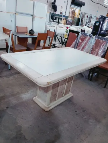 Mesa de Jantar de Marmore