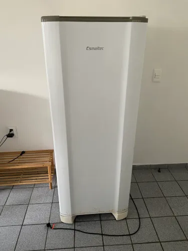 Geladeira Esmaltec ROC31