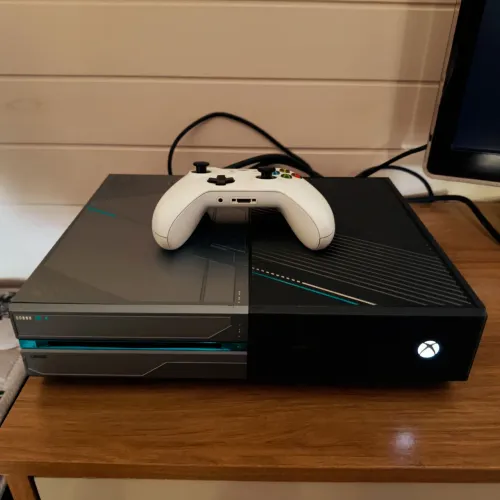Xbox One Fat Edição Halo - 781 GB