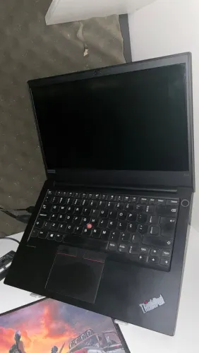 Lenovo Thinkpad i5 10 geração 8Gb RAM e 256gb SSD NVMe