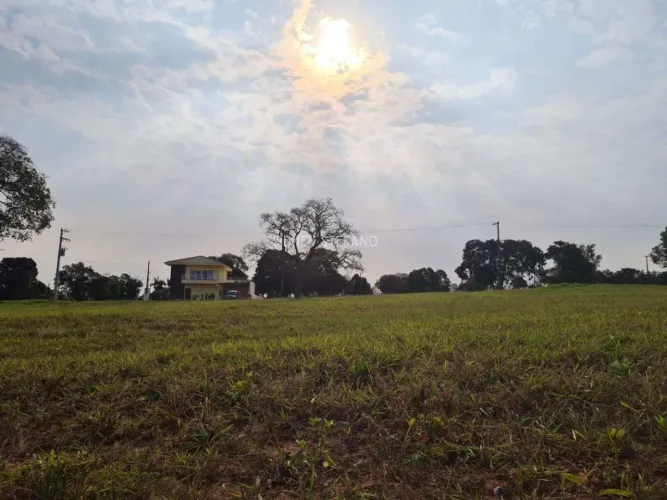 Terreno próximo ao lago Trapiche no Santa Bárbara Resort Residence