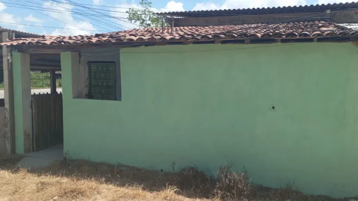 Vende-se casa na zona rural de flexeiras, na usina peixe