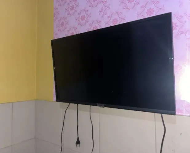 TV TCL 32 polegadas + Suporte  