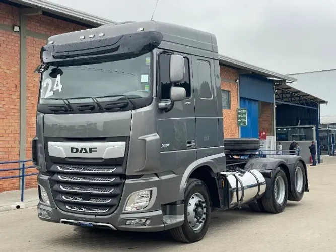 CAMINHÃO DAF XF 480 6X2 ANO 2024 EURO 6 - COM 121 MIL KM - TANQUES EM ALUMÍNIO POLIDO