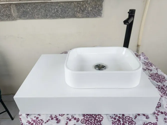 Pia de porcelanato montada - tamanho 40x60