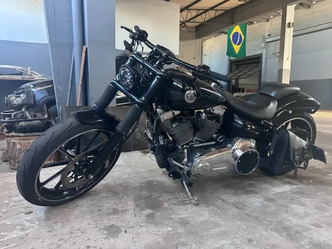  Harley Davidson Breakout 2015