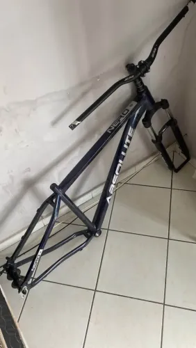 Vendo quadro absolute,tamanho 17