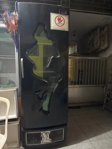 Cervejeira Expositora Devassa