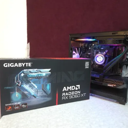 Placa de vídeo Rx 9060 xt 8gb Gigabyte Gaming OC