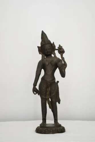 estátua em bronze de Tara Verde, bodhisattva do Tibete
