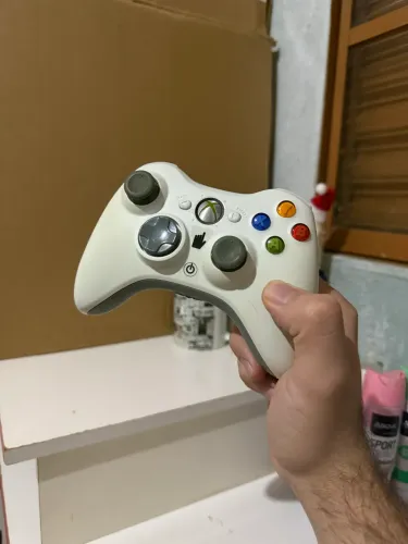 Controle branco de Xbox 360 nunca usado