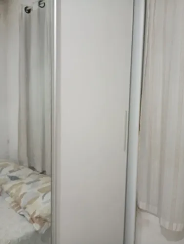 Vendo guarda roupa semi novo