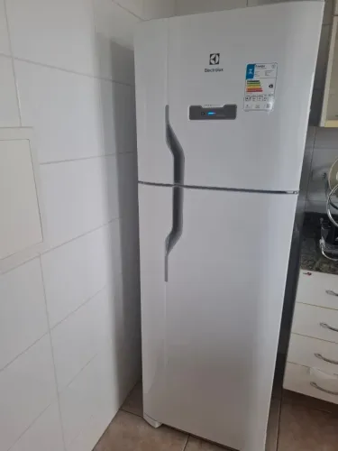 Geladeira Electrolux Frost Free 371L Função Drink Express Duplex Branca (DFN41) 127V