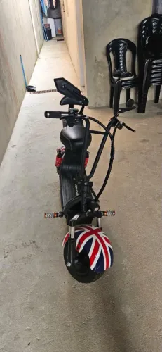Moto elétrica muito nova !!!