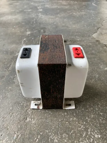Autotransformador Bivolt 2000VA