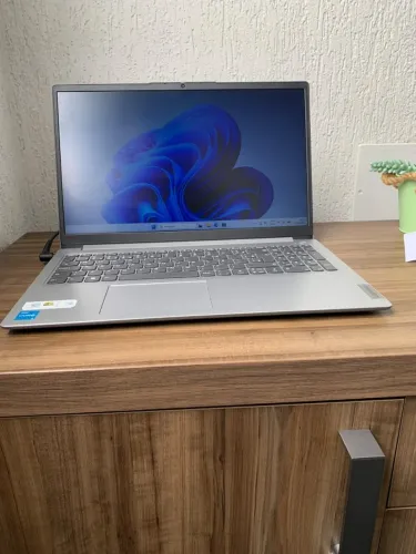NOTEBOOK LENOVO IDEAPAD - I3 1215U MEMÓRIA 8GB SSD128GB - TELA DE 15,6 WINDOWS 11 PRO