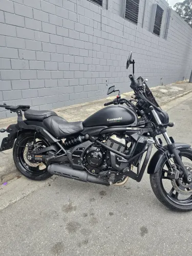 Kawasaki vulcan 650s com acessórios 