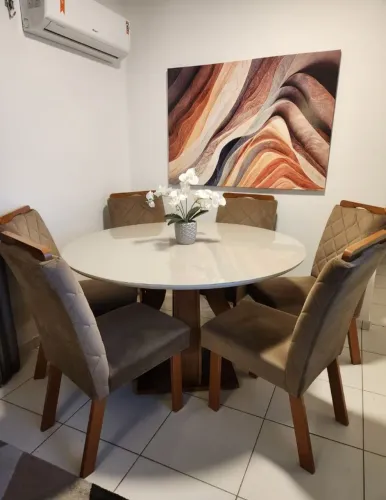 Mesa de Jantar com 6 Cadeiras