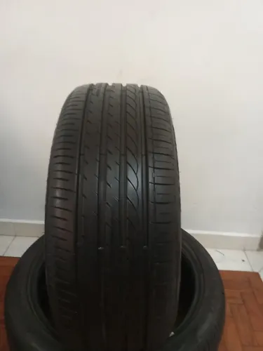 Par de Pneus 225/45/R19 muito novo usado só 70km top vem chama no zap * 