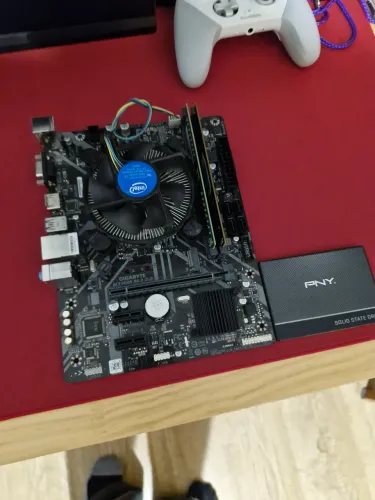 kit i3 8100 com ssd 128gb memoria ram 16gb ddr4 e h310m gigabyte