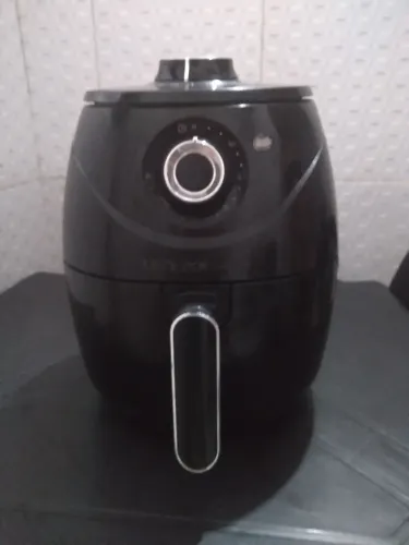 AirFryer elétrica semi-nova r$ 150