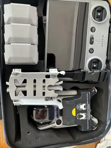 Drone DJI 4 PRO com acessórios