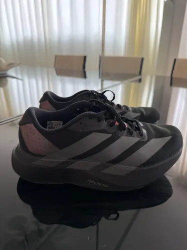 Tennis Adidas Adizero preto seminovo!