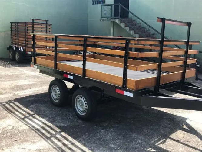 Carreta Fazendinha 2 eixos 2,00 L x 3,00 C x 0,70 A