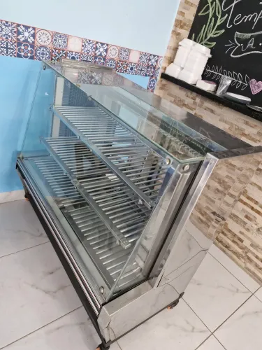 Vende-se espositora