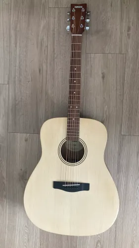Violão Yamaha F400 (regulado)