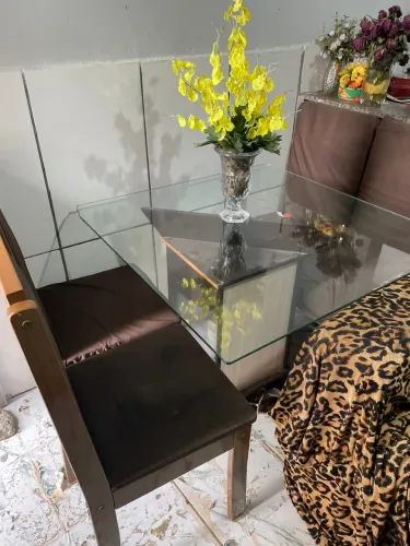 Mesa de 4 cadeiras 